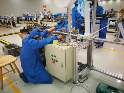 從“造車”到“造口罩” 五菱950口罩機(jī)設(shè)備制造組如何煉成“全國(guó)工人先鋒號(hào)”？